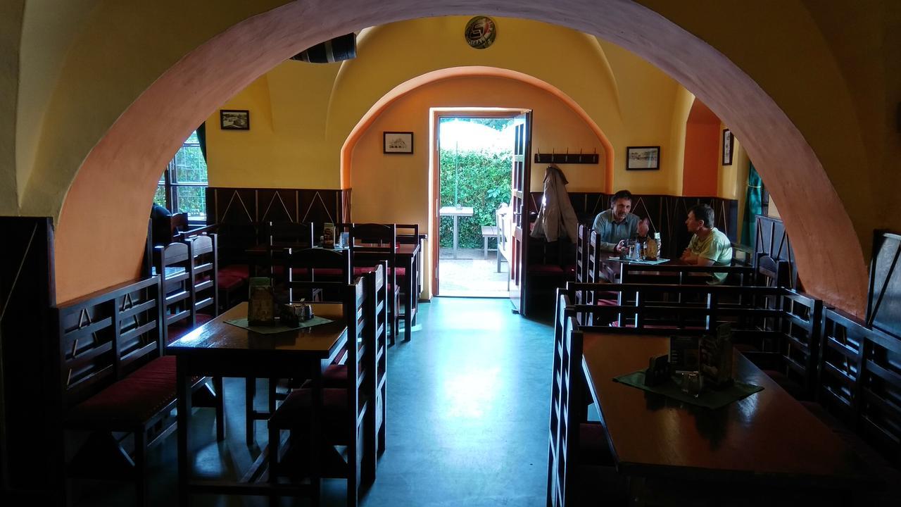 Hotel U Broucka Nové Město nad Metují Extérieur photo